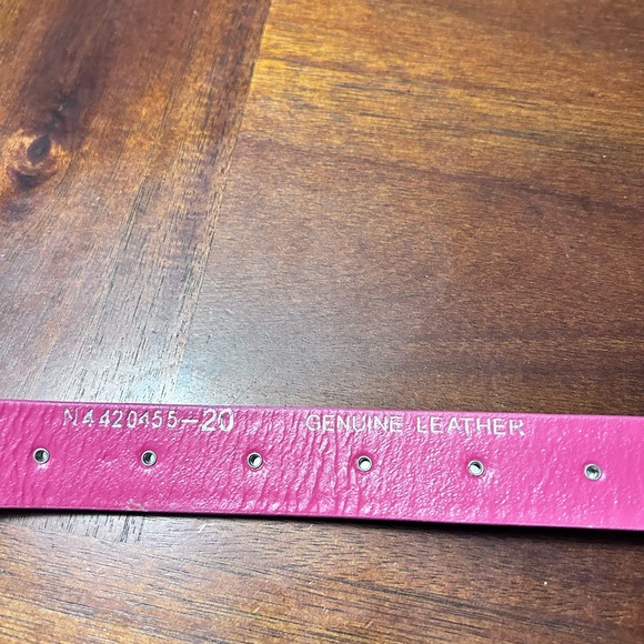 Girls Nocona Pink Western Leather Belt with Silver Horsehead Buckle - Picture 5 of 8